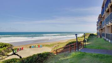 Apartment (2 Bedrooms) | Front of property