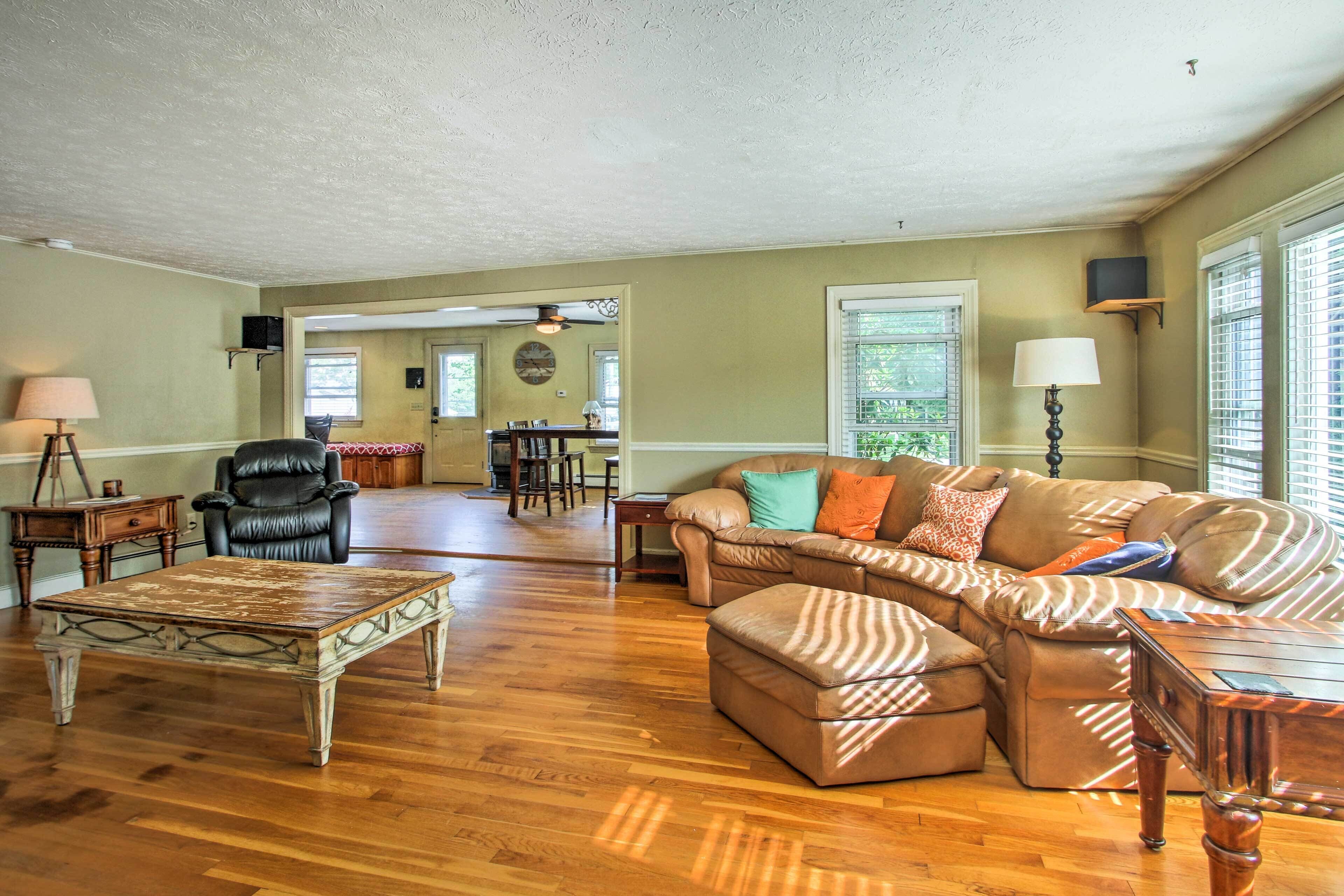 House (5 Bedrooms) | Interior