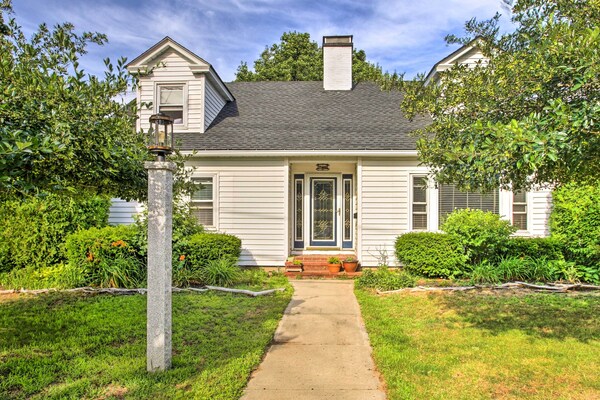 Walk To Beach: Maine Home W/ Hot Tub & Deck! - Kennebunkport, ME