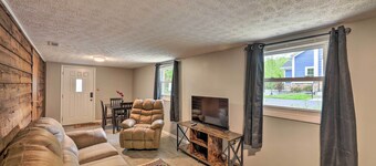'lynn' Dog-friendly Abode w/ Mountain Views!