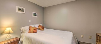 'lynn' Dog-friendly Abode w/ Mountain Views!