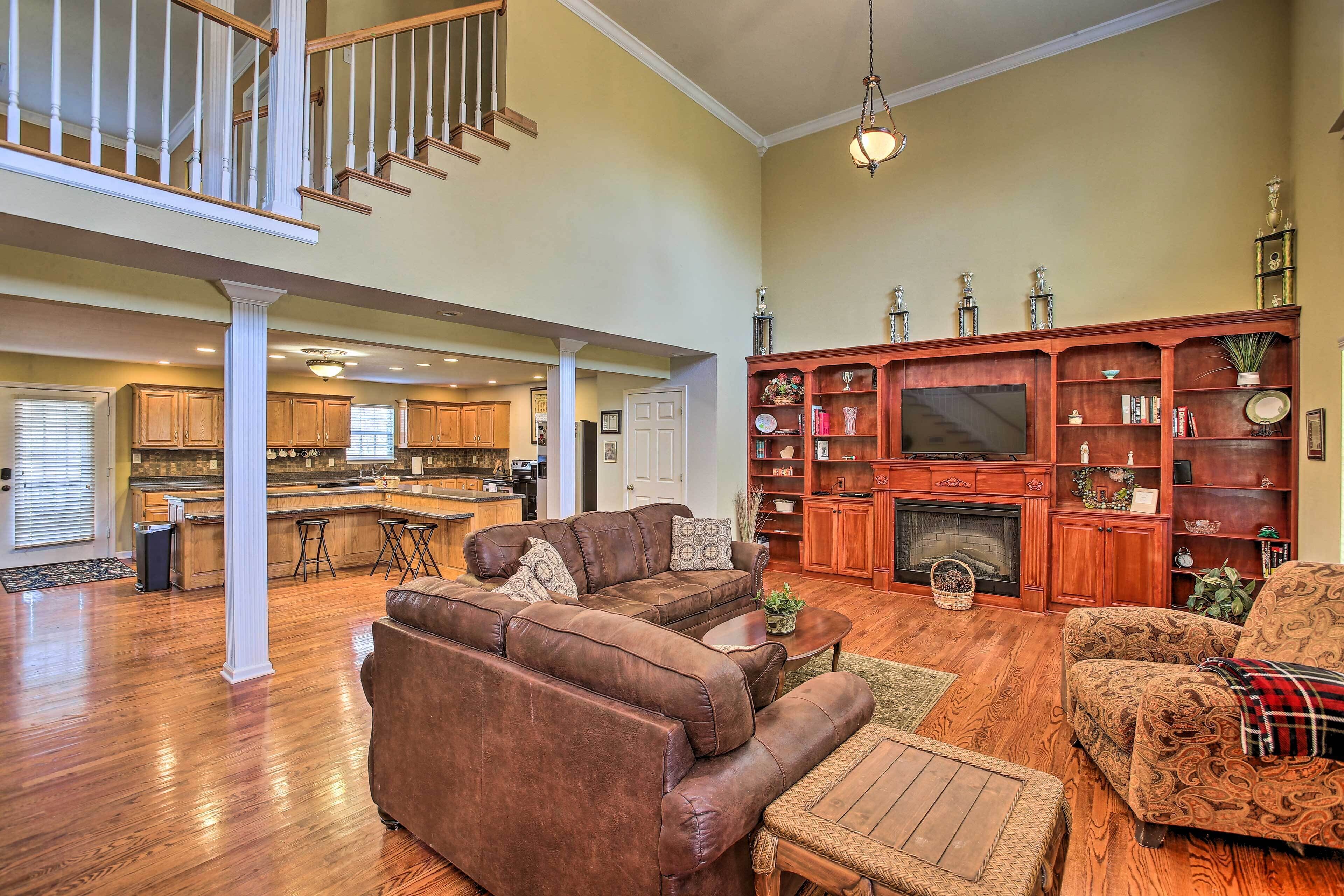 Luxury Scottsville Retreat on 10 Acres!