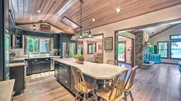 Casa (2 Bedrooms) | Interior