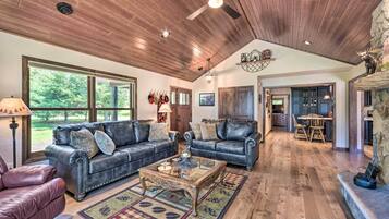 Casa (2 Bedrooms) | Interior