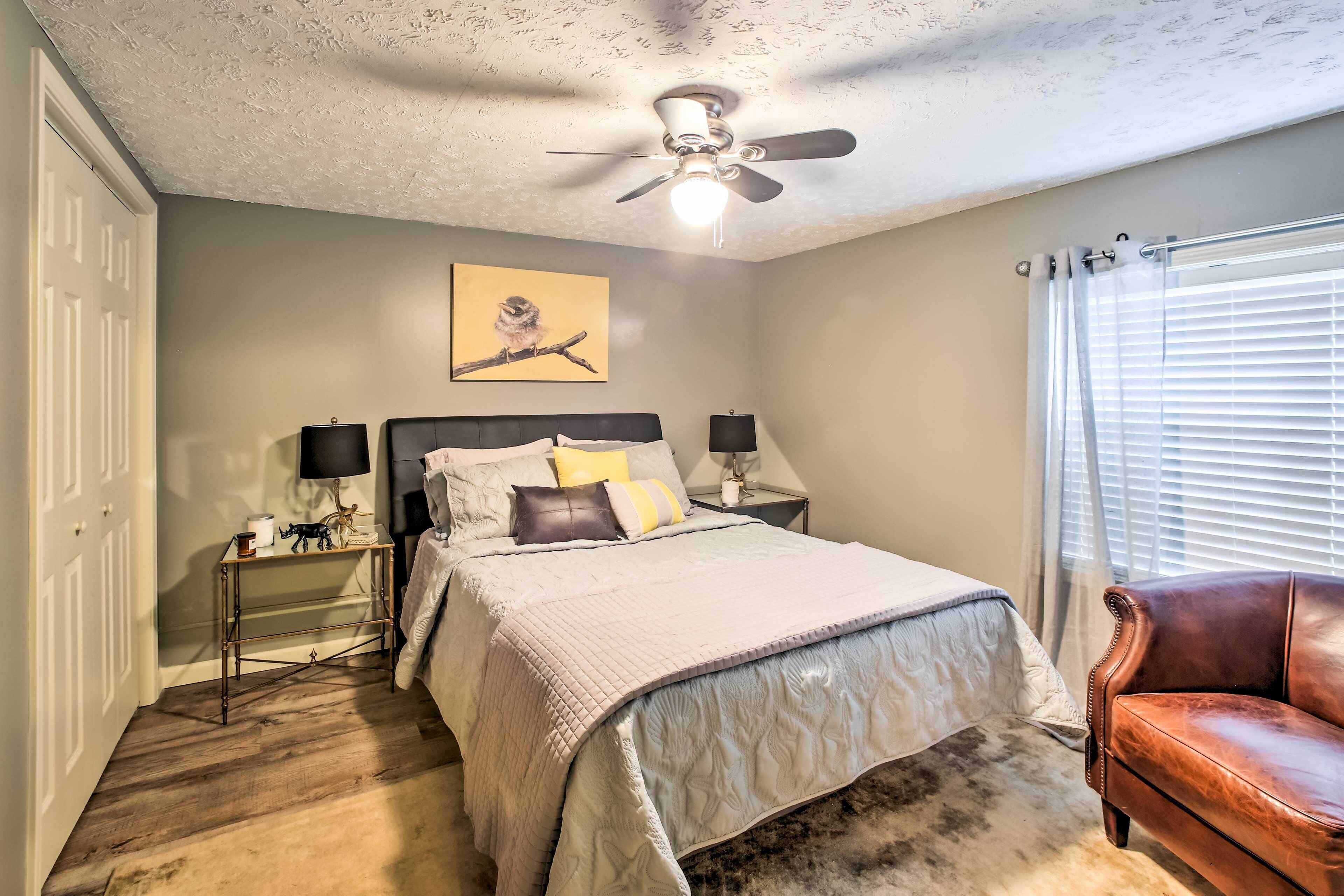 Mountain Home w/ Fire Pit & Norfork Lake Views!