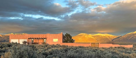 House (3 Bedrooms) | Front of property