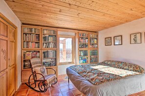House (3 Bedrooms) | Interior - Southwest Home w/ 360-degree Mtn View, Ski Nearby! (El Prado)