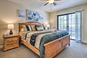 2 bedrooms, laptop workspace, bed sheets - Poconos Condo w/ Pool - On Big Boulder Lake! (Lake Harmony)