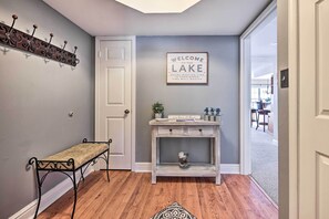 Interior - Poconos Condo w/ Pool - On Big Boulder Lake! (Lake Harmony)