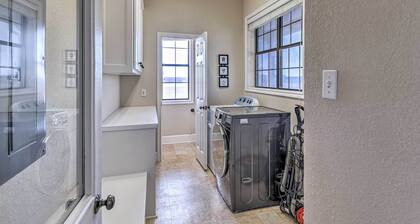 8 Mi to White Rock Lake: Spacious Krum Home