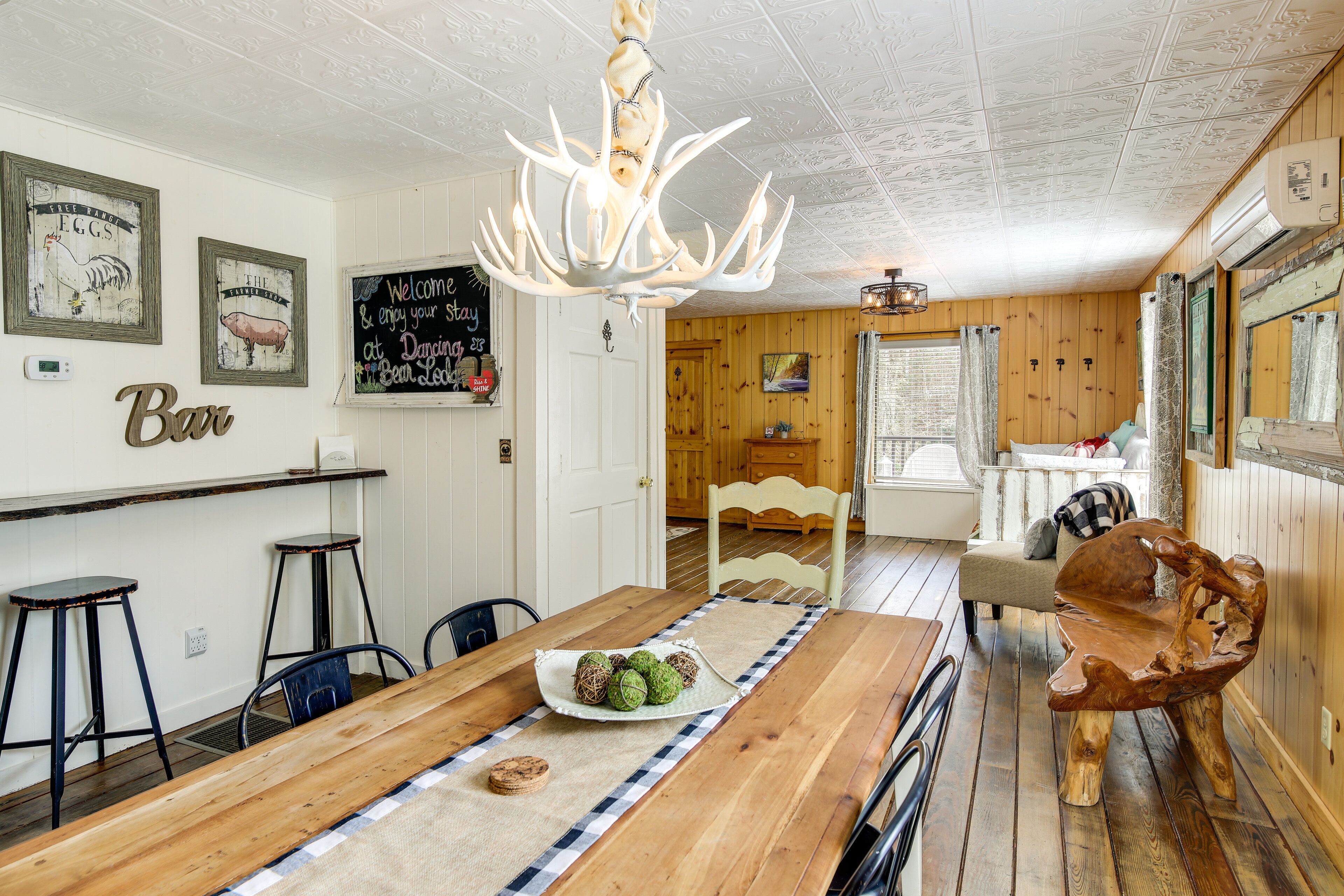 Pet-friendly Gatlinburg Cabin w/ Game Room!