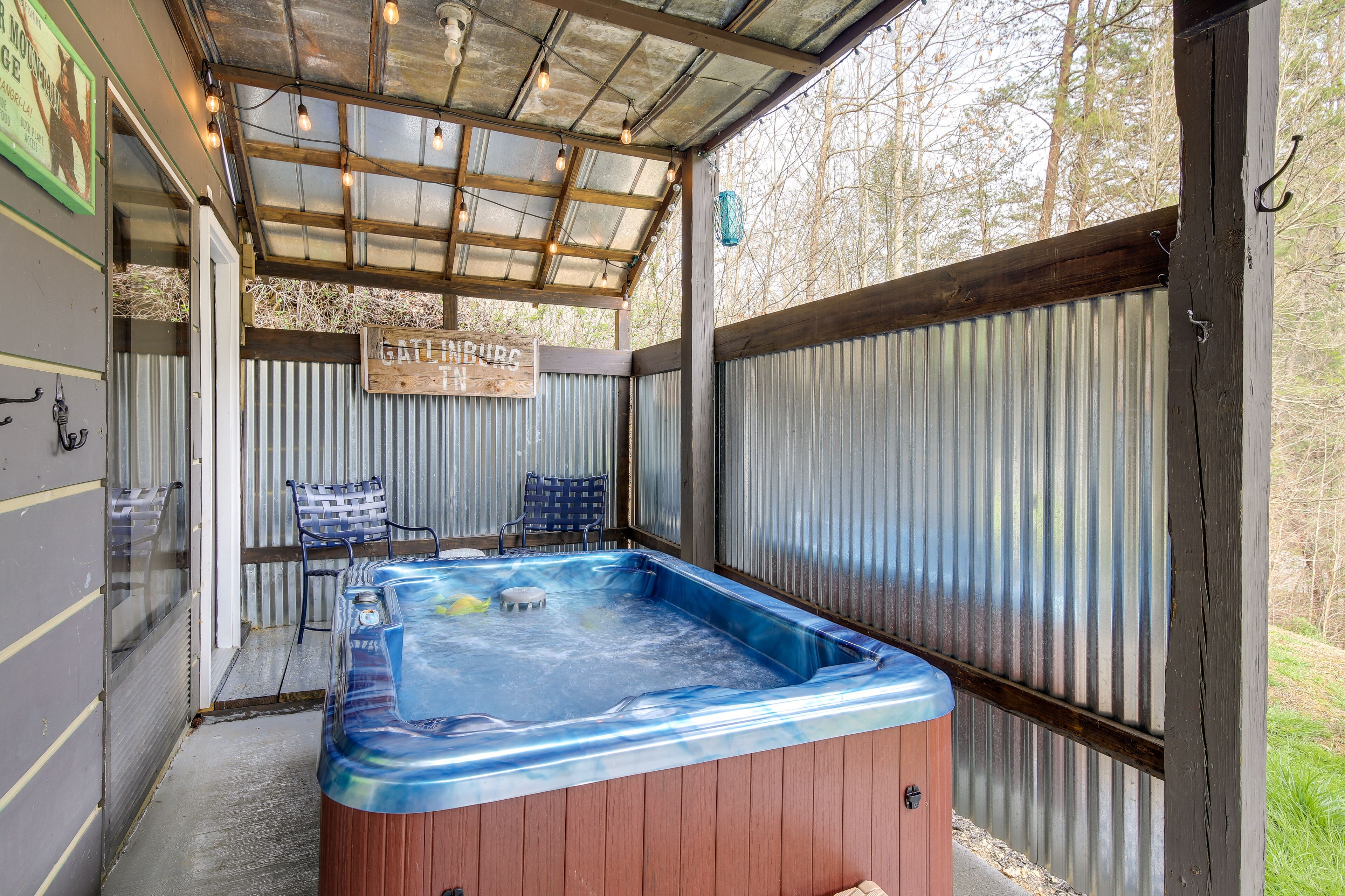 Pet-friendly Gatlinburg Cabin w/ Game Room!