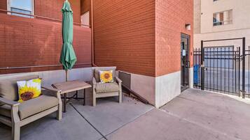 Apartment (1 Bedroom) | Interior