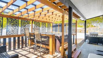 Cottage (2 Bedrooms) | Interior