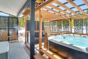 Cottage (2 Bedrooms) | Interior - Romantic Mountain Retreat w/ Scenic Views! (Idaho Springs)