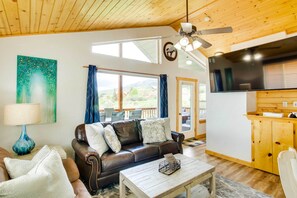 House (5 Bedrooms) | Interior