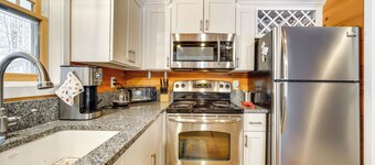 Wardsboro Family Home: 7 Mi to Mount Snow!