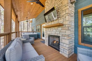House (2 Bedrooms) | Interior - Serene Broken Bow Cabin w/ Hot Tub & Fire Pit! (Broken Bow)