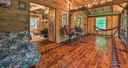 Trails & Creek On-site: Tranquil Greentown Cabin