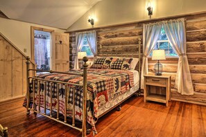 Interior - Trails & Creek On-site: Tranquil Greentown Cabin (Greentown)