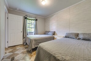 House (2 Bedrooms) | Interior - Cozy Cassopolis Cabin, Near Parks & Golfing! (Cassopolis)