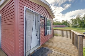 House (2 Bedrooms) | Interior - Cozy Cassopolis Cabin, Near Parks & Golfing! (Cassopolis)