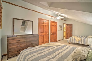 House (3 Bedrooms) | Interior - Spacious Oneida Retreat w/ Game Room! (Oneida)