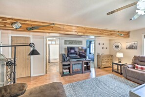 House (5 Bedrooms) | Interior