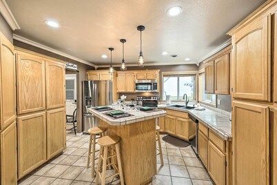 Kooskia Sanctuary w/ Patio, Fire Pit & Grill!