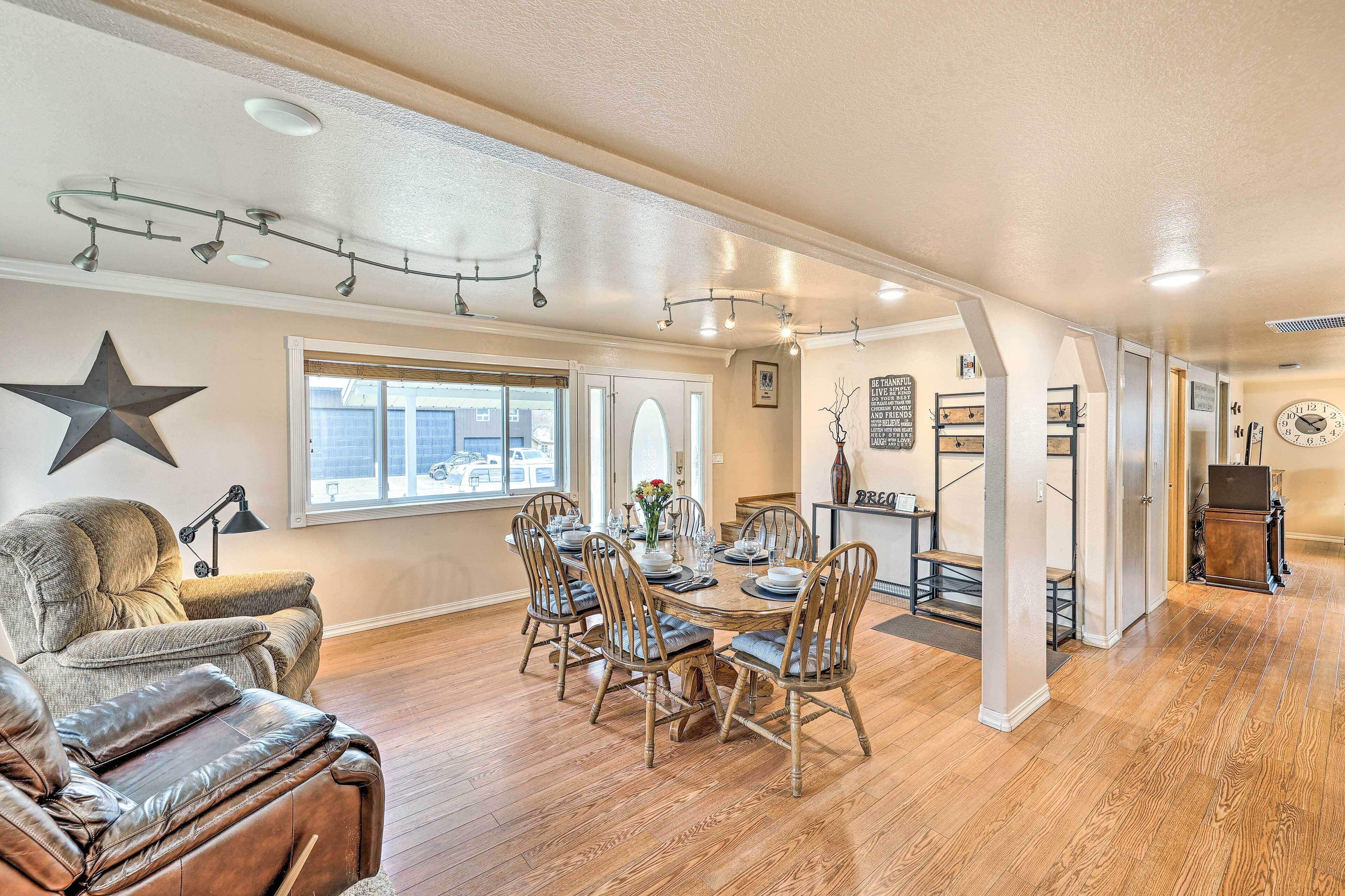 House (5 Bedrooms) | Front of property