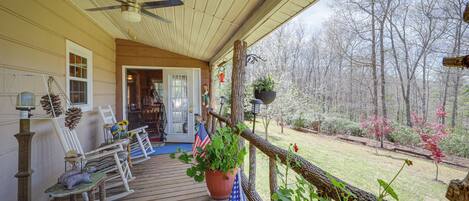 บ้านพัก (2 Bedrooms) | ด้านหน้าที่พัก