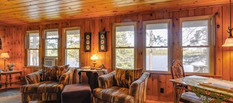 Cozy Lakefront Cabin w/ Indoor Gas Fireplace!