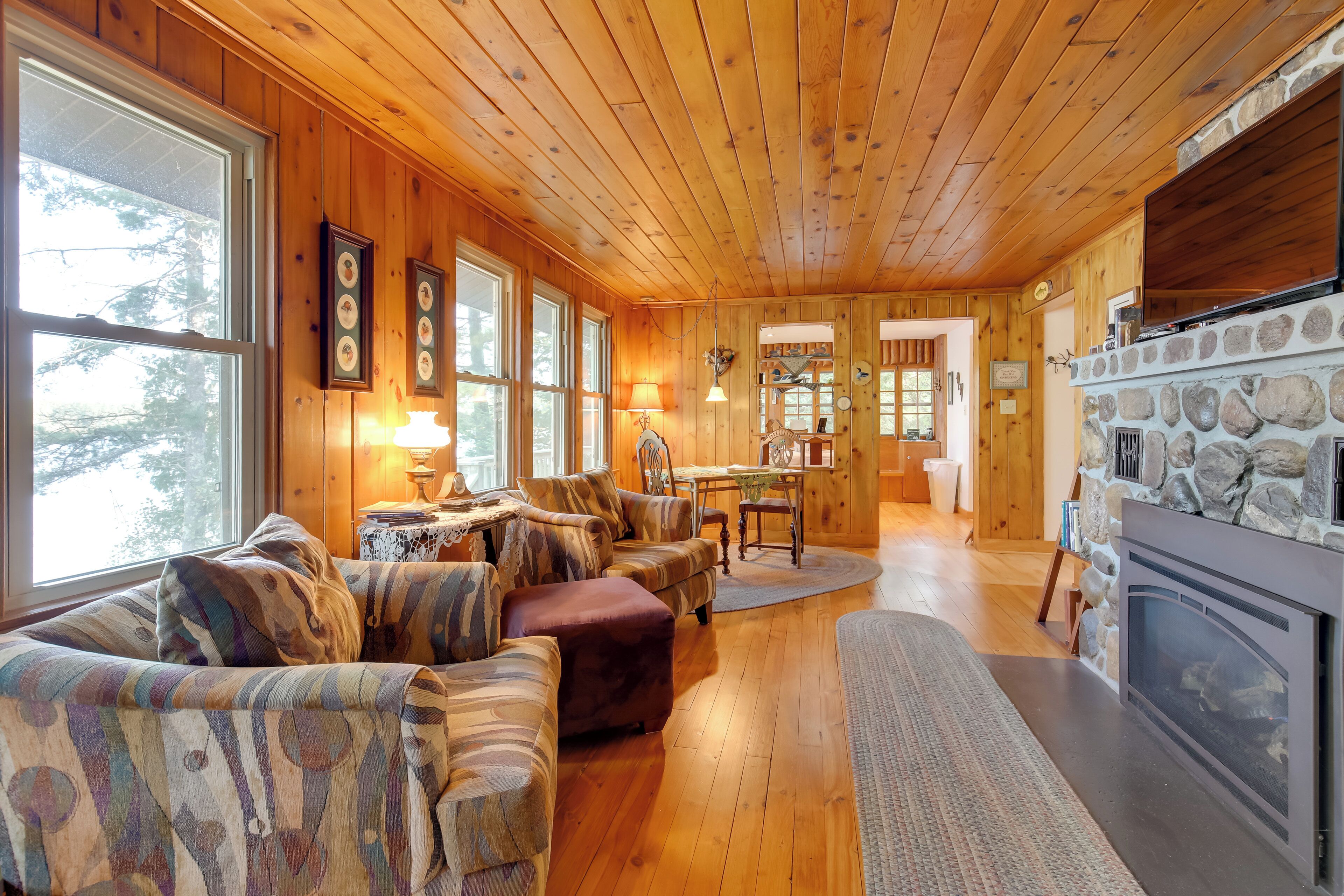 House (2 Bedrooms) | Interior