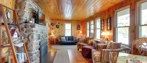 House (2 Bedrooms) | Front of property