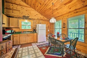 House (1 Bedroom) | Interior - Secluded Studio w/ Deck ~ 8 Miles to Beaver Lake! (Eureka Springs)