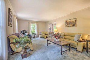 House (4 Bedrooms) | Interior - Durham Rare Waterfront Gem: Close to Everything! (Durham)