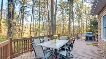 House (4 Bedrooms) | Outdoor dining