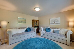 House (3 Bedrooms) | Interior - Layton Cabin/spa With Private Sauna & Hot Tub! (Layton)