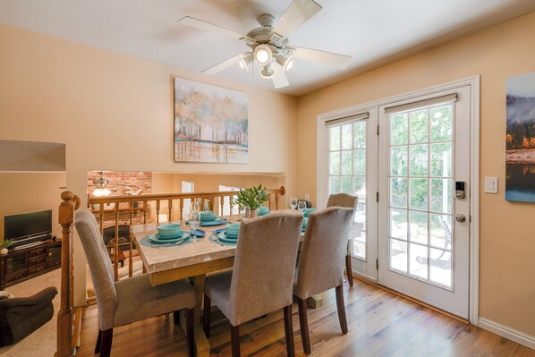 Interior - Layton Cabin/spa With Private Sauna & Hot Tub! (Layton)