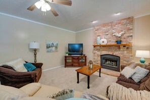 House (3 Bedrooms) | Interior - Layton Cabin/spa With Private Sauna & Hot Tub! (Layton)