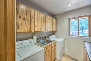 House (3 Bedrooms) | Interior - Stunning Angel Fire Cabin w/ Hot Tub & 3 Decks! (Angel Fire)