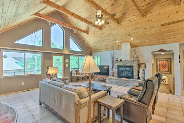 House (3 Bedrooms) | Interior - Stunning Angel Fire Cabin w/ Hot Tub & 3 Decks! (Angel Fire)