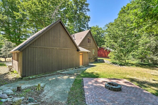 Interior - 1 Mi to Tunnel Park: Holland Home w/ Fire Pit (Holland)