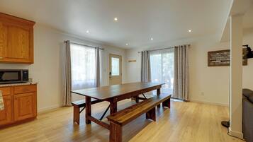 Rumah (5 Bedrooms) | Interior