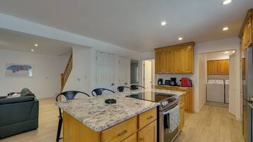 Rumah (5 Bedrooms) | Interior