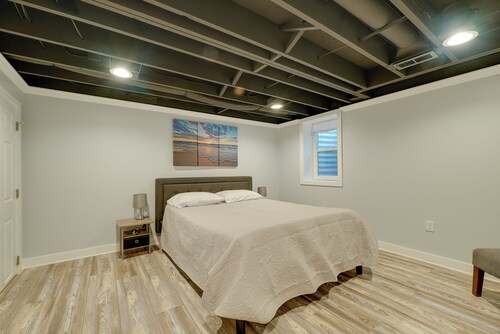 1 Mi to Tunnel Park: Holland Home w/ Fire Pit