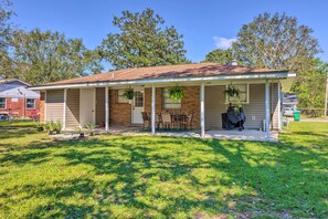 House (3 Bedrooms) | Interior - Charming Gulfport Escape: Half-mile to Beach! (Gulfport)