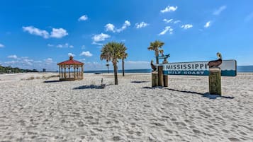 ํ์ฐ์ค (3 Bedrooms) | ๋ด๋ถ