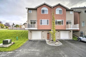 Apartment (2 Bedrooms) | Interior - Sleek Escape w/ Balcony < 1 Mi to 5th Avenue! (Anchorage)