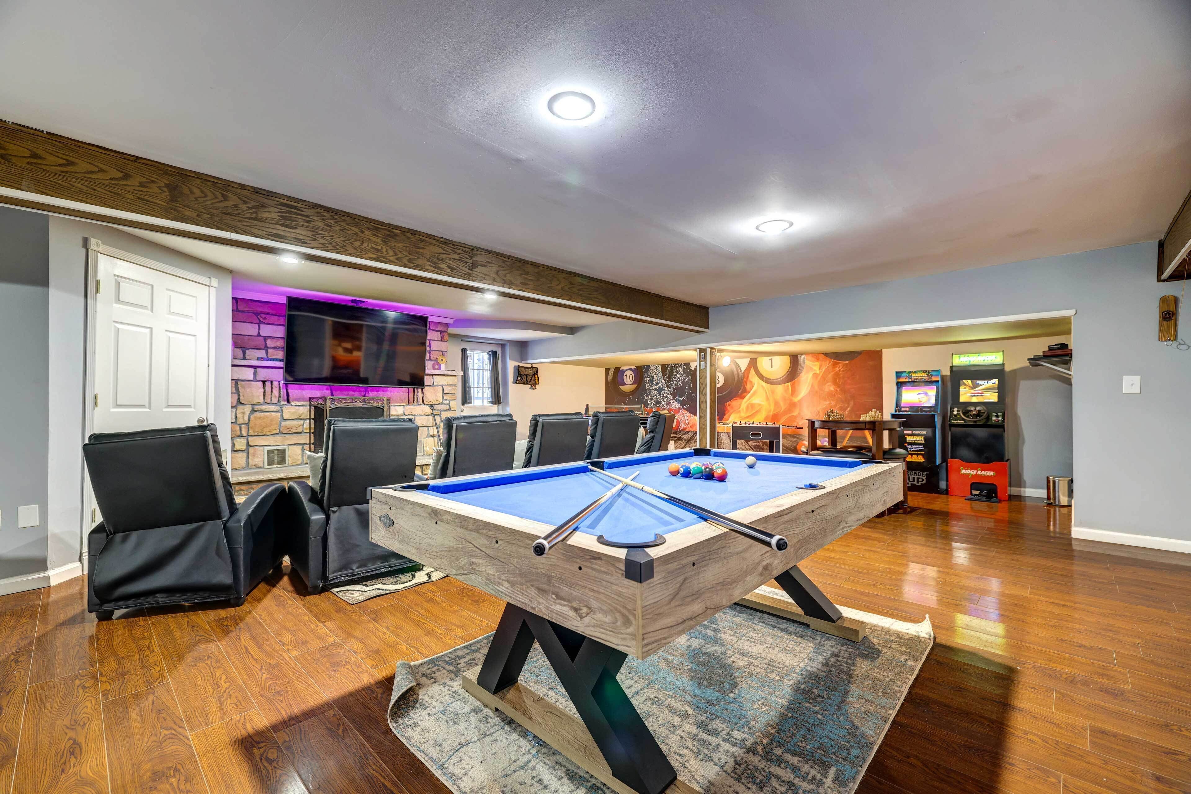 Grand Home w/ Game Room - 16 Mi to Kalahari!